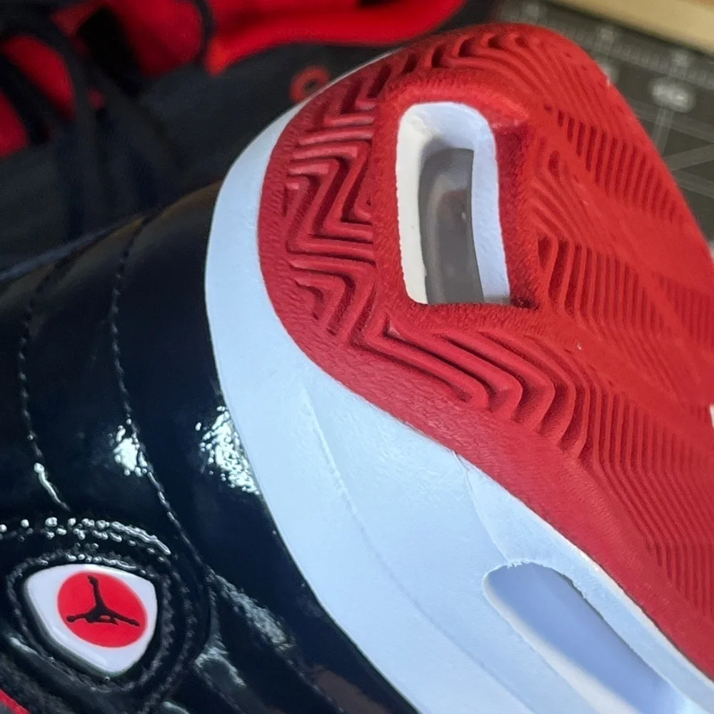 Jordan 'MAX AURA 6' Brand new NWOT